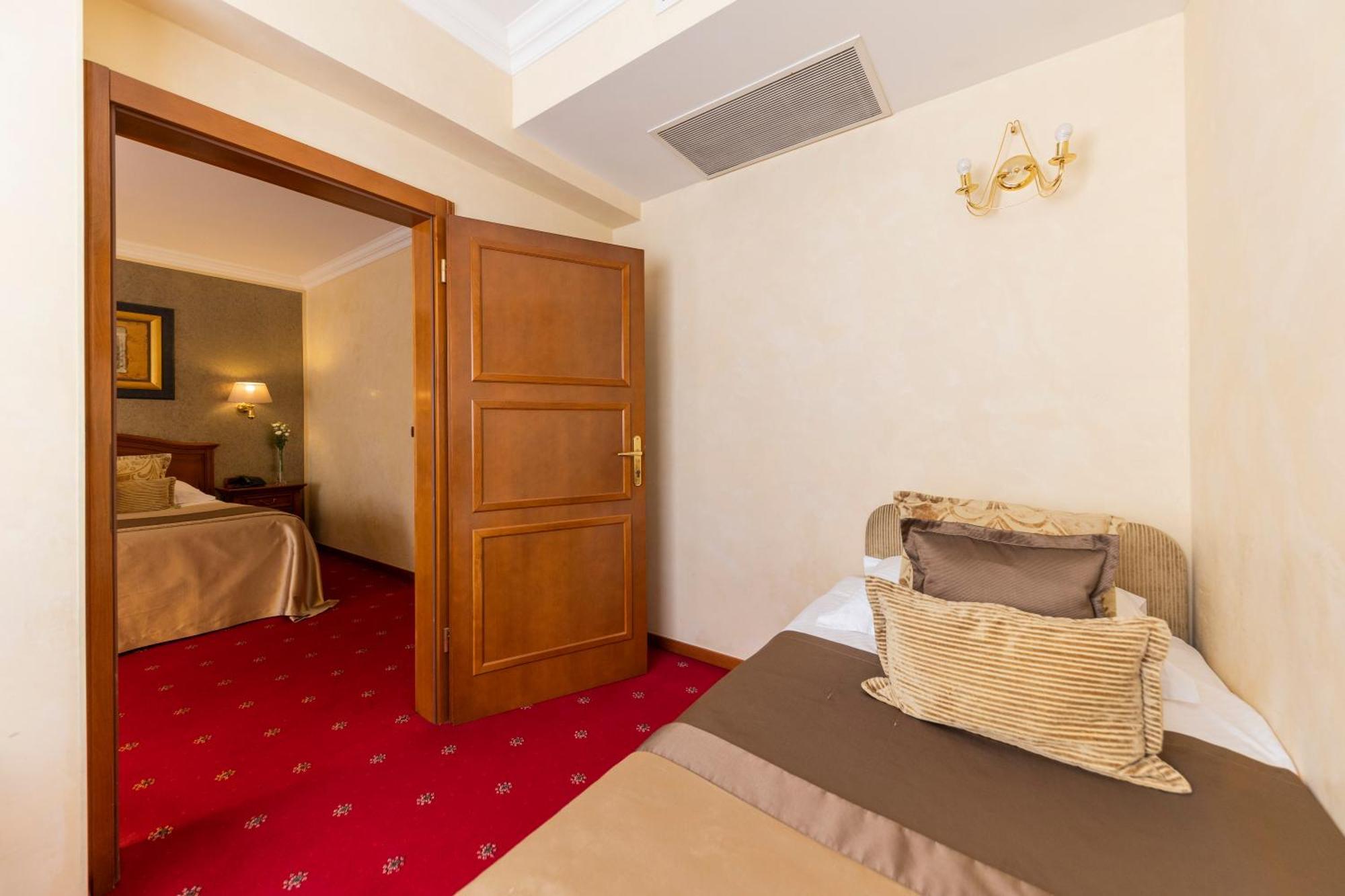 Hotel Niko Задар Екстер'єр фото